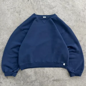 Akimbo Crewneck Navy front view with simple crewneck design