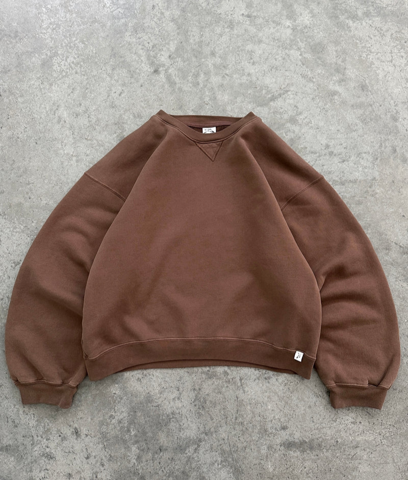 Akimbo Crewneck - Coffee Akimbo Crewneck - Coffee front view