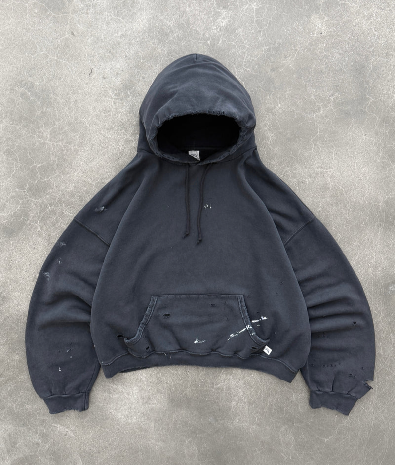 AKIMBO WATCH-PEEKER HOODIE Faded Black Front AKIMBO WATCH-PEEKER HOODIE faded black front view