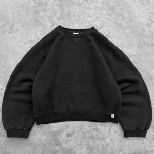 Akimbo Crewneck - Black front view