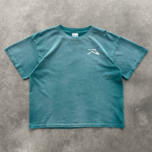 Akimbo "CHAIN-PEEKER" Mid-Weight Range Tee Sun Faded Jade front